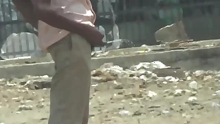 Pissing 3